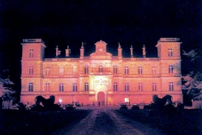 Extraordinarily Odd Photographs From A 1972 Rothschild Party