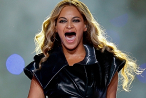 22 Celebrities Without Teeth
