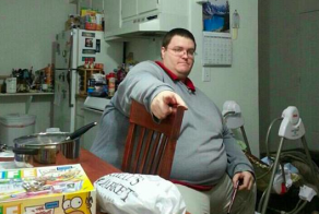 Man meets woman, loses scarcely 400 pounds