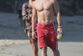 The Hottest Shirtless Celebrity Men