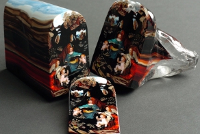 Glass Portraits Are Sliced Incredibly Like a Loaf of Bread