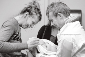 Touching Photos Of Fathers Seeing Their Babies For The First Time