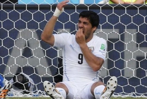 Luis Suarez Bites Another Player At The World Cup