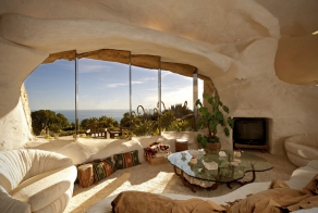 This Home Was Designed Like A Flintstones House For A Famous Celebrity