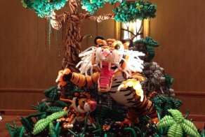 24 Epic Balloon Sculptures To Really Get The Party Poppin'