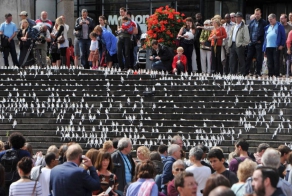 You Will Never Guess What These Things On The Stairs Actually Are
