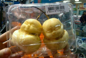 How Do They Make Buddha Shaped Pears In China?