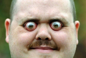 Guiness World Book Of Records: Skull Popping Eyeballs