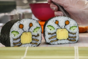 30 Pieces of Creative Sushi Art Almost Too Beautiful To Eat