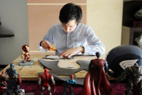 A Creative College Student Built Amazing Super Hero Costumes