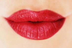Here’s why you should seal your love with a kiss this Valentine’s Read
