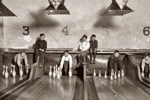 RETRO-PHOTO OF PROFESSIONS THAT NO LONGER EXIST