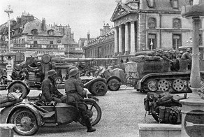 He Found WW2 Photos Of Dijon In France And Retook Them 70 Years Later