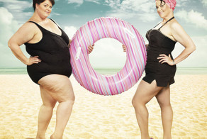 Woman Loses 150 Pounds And Poses With Her Heavier Self