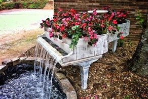 27 Ways To Recycle Your Old Furniture Into A Fairytale Garden