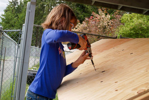 9-Year-Old Girl Builds Shelters For The Homeless