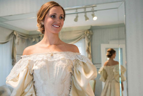 Bride Is 11th Woman In Her Family To Wear 120-Year-Old Wedding Dress