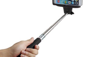 Hate Using A Selfie Stick But Still Craving The Perfect Shot? Try The "Selfie Arm"