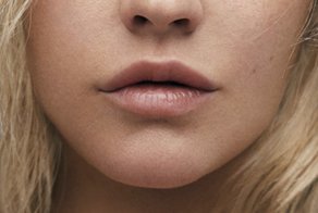 After 20 Years On Stage Using Makeup Christina Aguilera Does A Shoot Without It