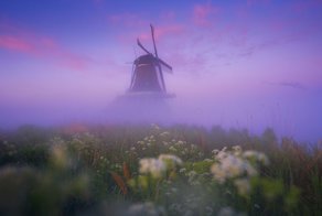 I Photographed Dutch Windmills In The Fog And The Results Are Magical