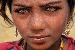 Polish Photographer Travels Across India To Show How Incredibly Beautiful Its Local People Are