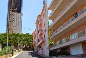 This Man Built Probably The Thinnest House In Beirut To Block His Brother’s View Of The Sea