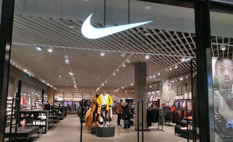 Nike      
