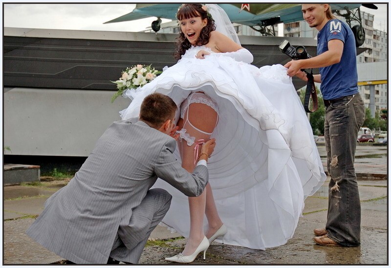 Невеста изменяет жениху с другом гиф