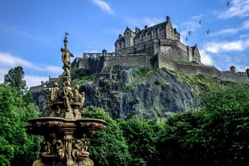2. Эдинбургский замок