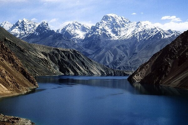 Самое опасное озеро Центральной Азии может считаться также самым прекрасным
