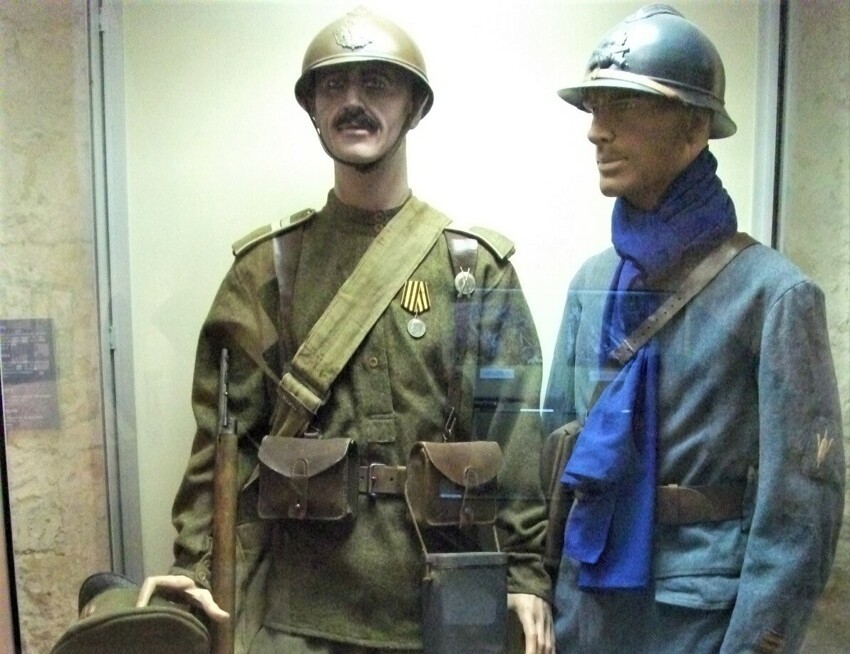 Безумная причина, почему Николай II запрещал солдатам носить каски во время Первой мировой войны