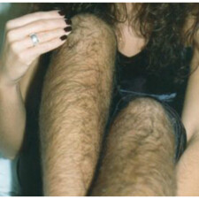 Волосатое очко мамы. Женские волосатв Ееоги. Не биитые женские ноги. Очень волосатые женские ноги.