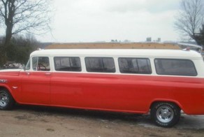 Уникальный лимузин на базе Chevy Suburban продается на аукционе (5 фото)