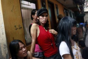 Бывшая няня Обамы и другие транссексуалы Джакарты (14 фото)