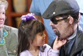 Человек без лица (10 фото)