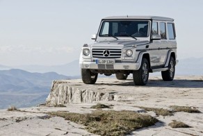 Компания Mercedes-Benz обновила легендарный G-Class (25 фото)