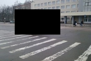 Самое грамотное место для парковки (2 фото)