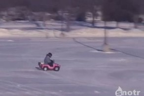 Снежный дрифт на детских авто