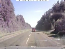 Не посмотрел в зеркало и начал обгон