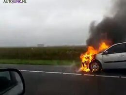 Зазевалась на горящую машину