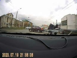 Авария со снегоходом летом!