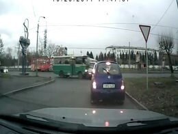 Автобус протаранил Газель