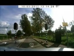 Поехал на красный
