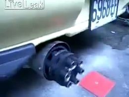 Суровый выхлоп для Чака