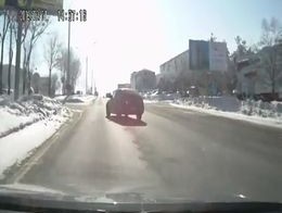 Поворот налево из крайнего правого ряда