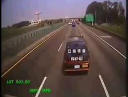 Автобус без тормозов собрал кучу машин