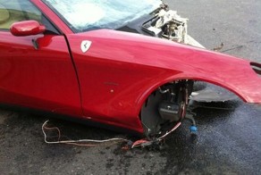 В Москве разбили Ferrari 612 Scaglietti (5 фото+2 видео)
