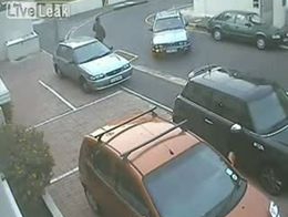 Баба забыла руль повернуть