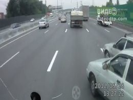 Серьезный замес из-за гонщика