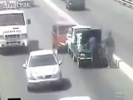 Неудачно сломался